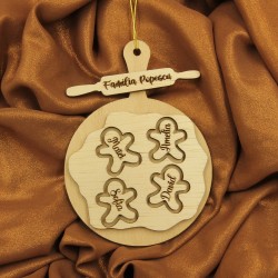 Ornament Brad Lemn - Familie Turta Dulce - 4 membrii - Personalizat